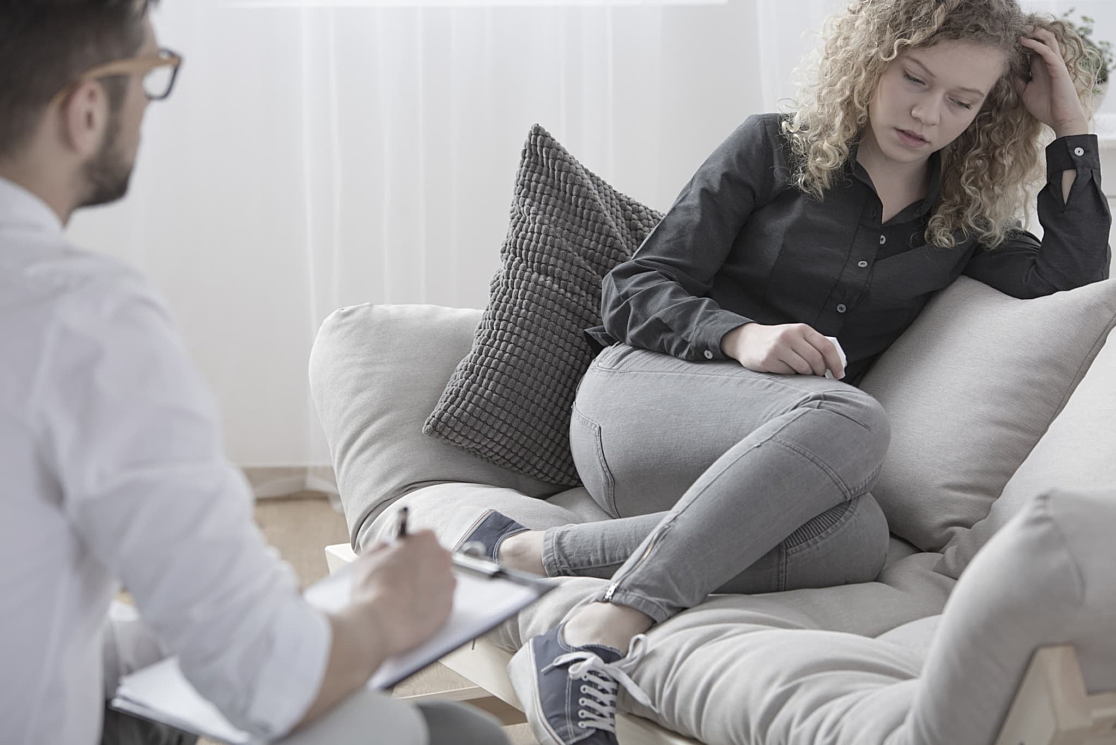 Comprendre la différence entre thérapie et cure de désintoxication